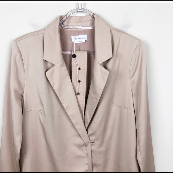 Lovers + Friends Jay Beige Belted Blazer Dress - Picture 3 of 6